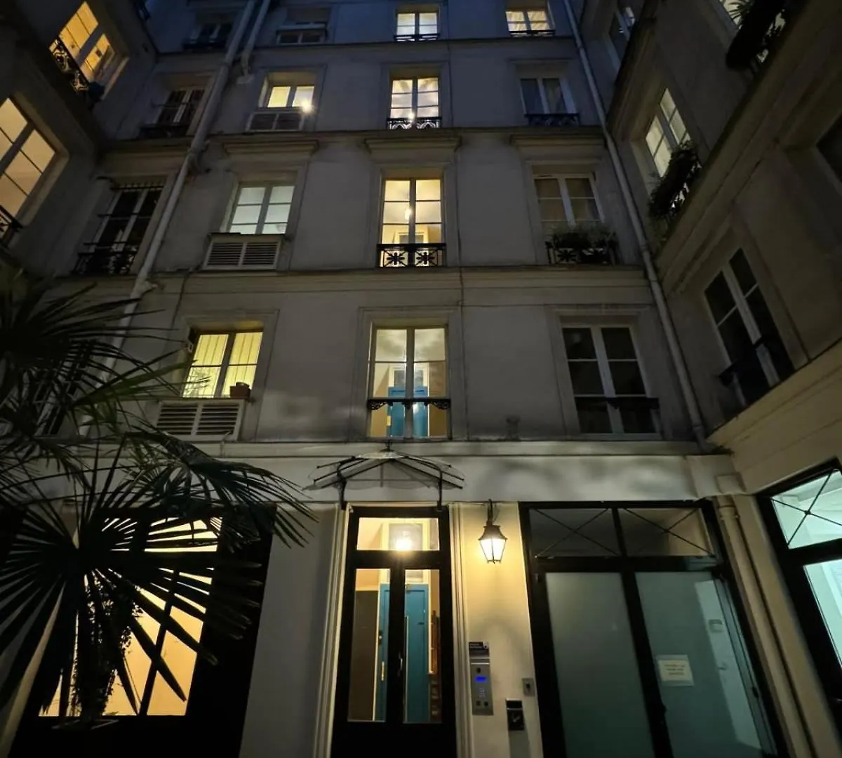 Apartment Brand New Near La Madeleine ! *