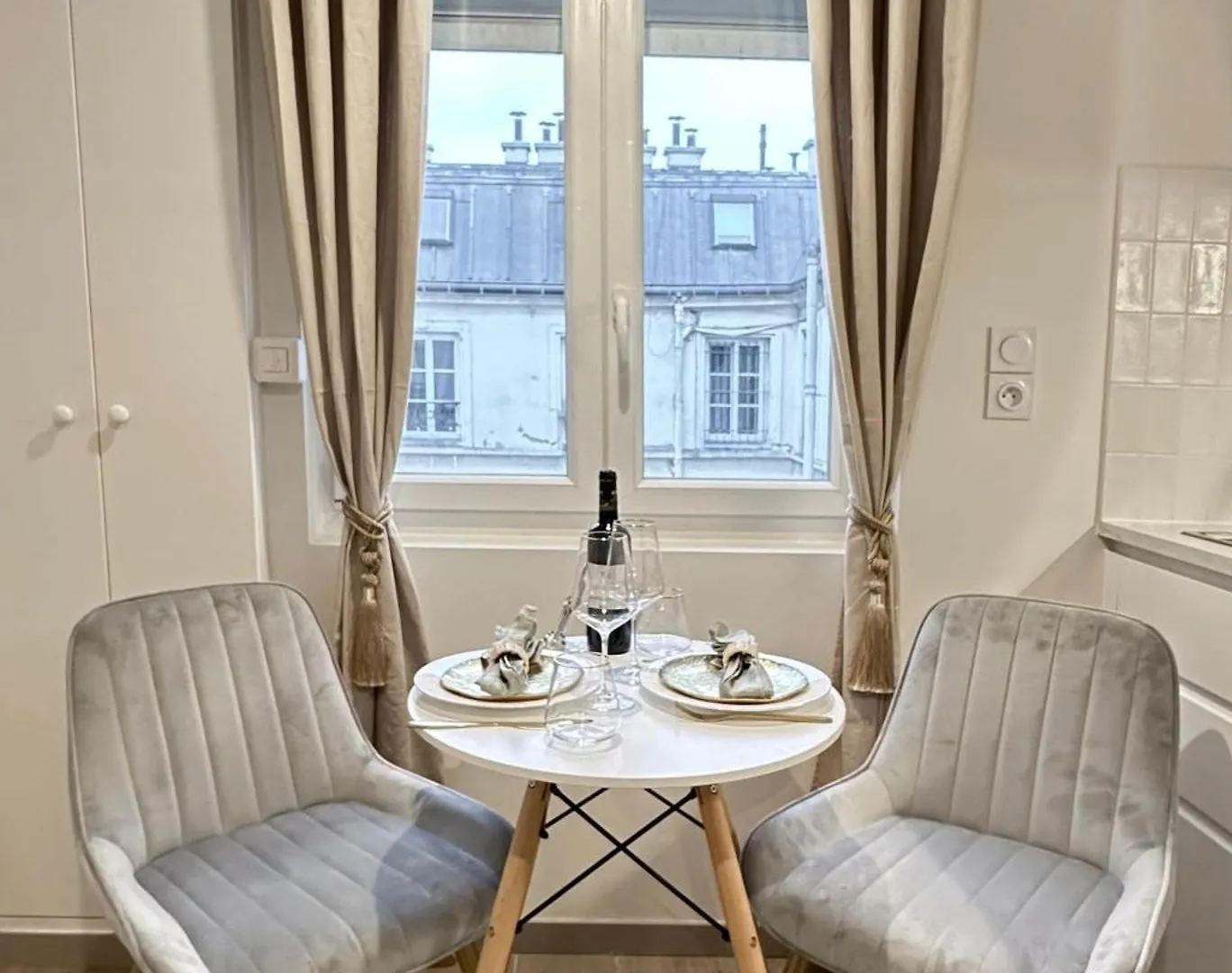 Apartment Brand New Near La Madeleine ! Paris