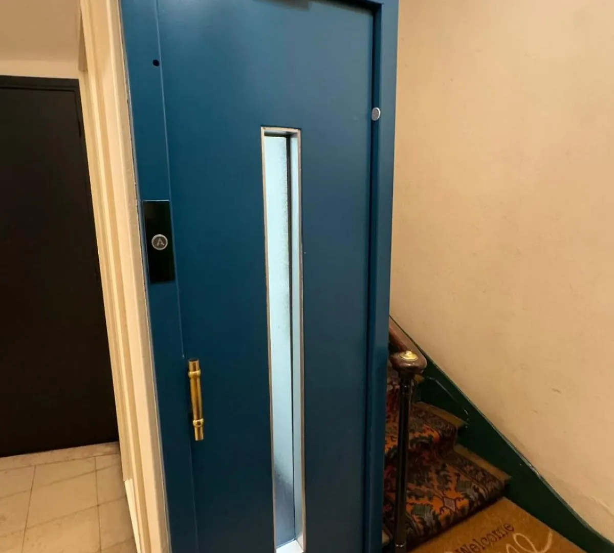 Brand New Near La Madeleine ! פריז