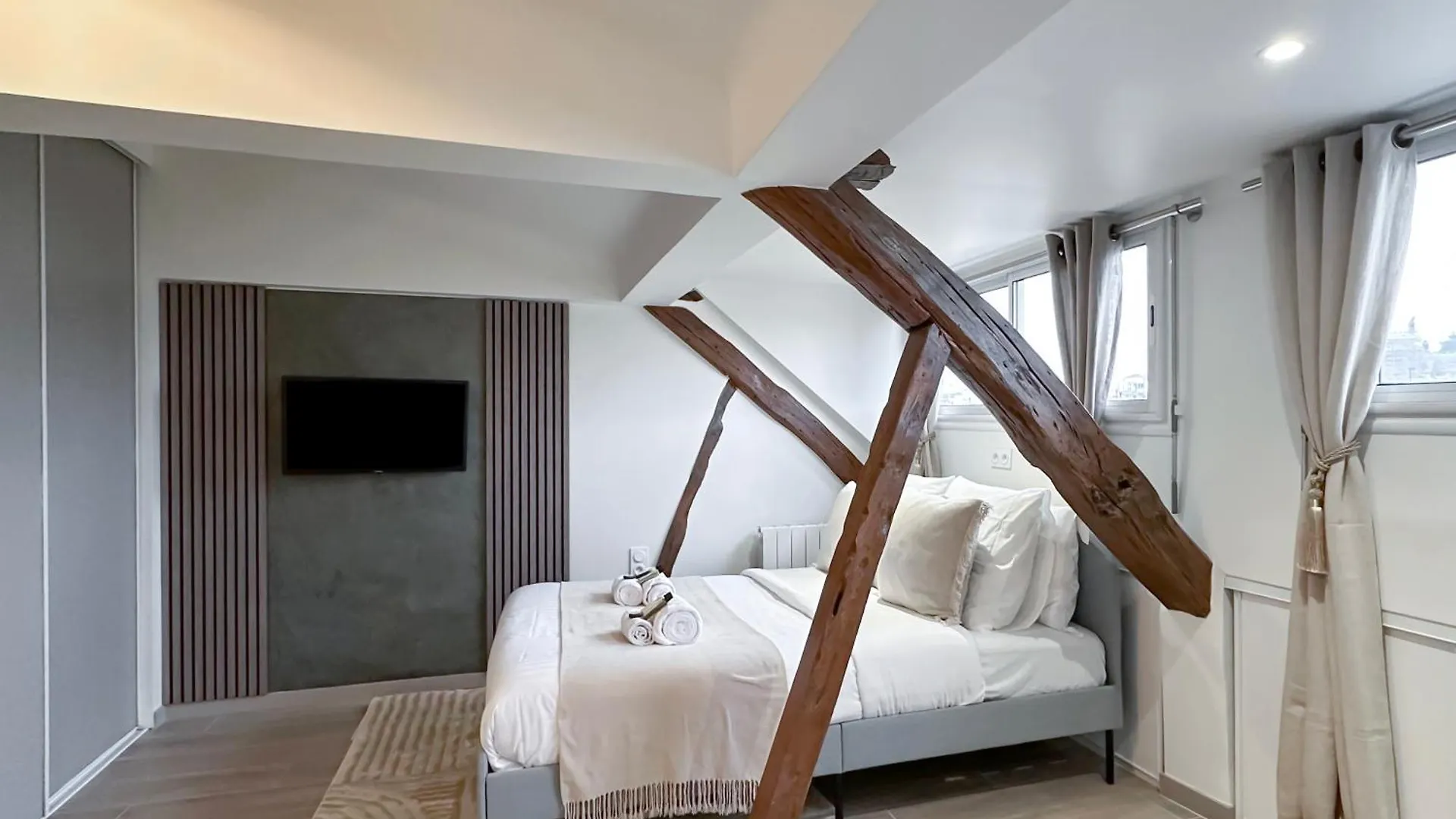 Apartment Brand New Near La Madeleine ! *