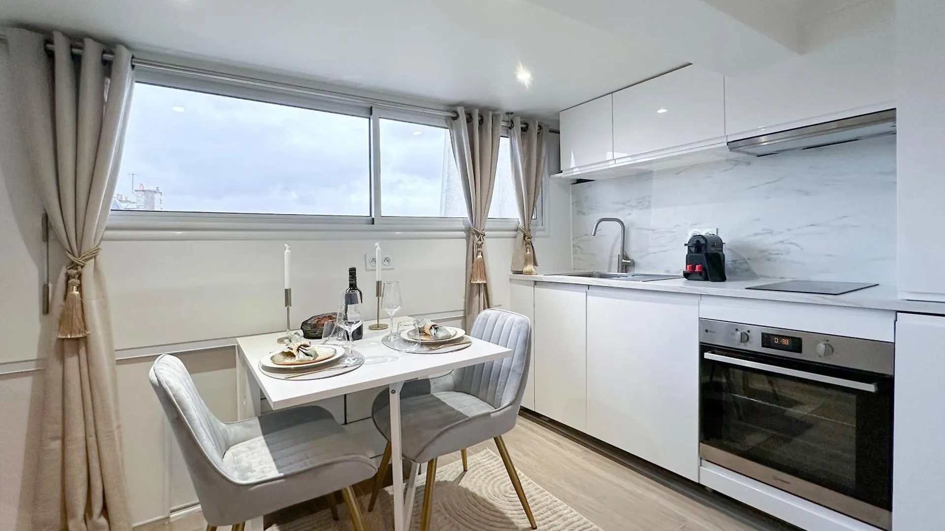 Brand New Near La Madeleine ! Apartment *