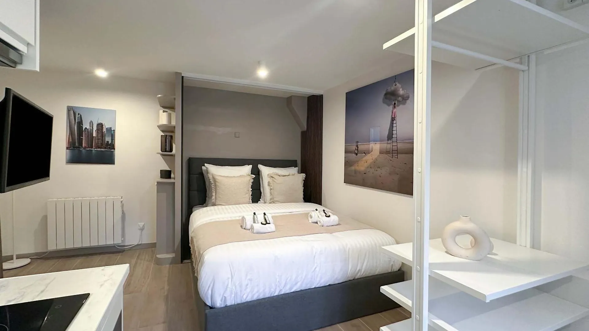 Brand New Near La Madeleine ! *